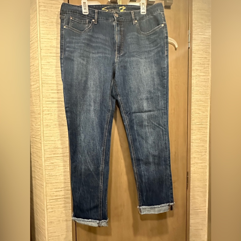 SEVEN7 SLIM FIT JEANS SIZE 16